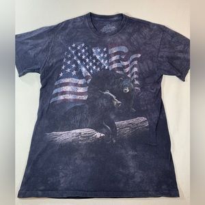 The mountain mens t shirt American flag USA black bears
